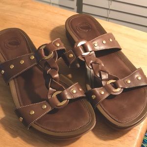 Nurture comfort sandals!